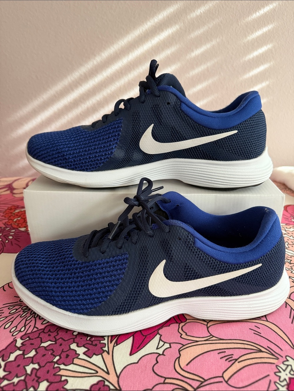 Men’s Nike Revolution 4 Blue White Running Shoes Size 10